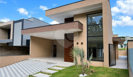 Casa à venda com 3 quartos, sendo 1 suíte,  no condomínio Residencial Jardim Villa Verona, Sorocaba - SP
