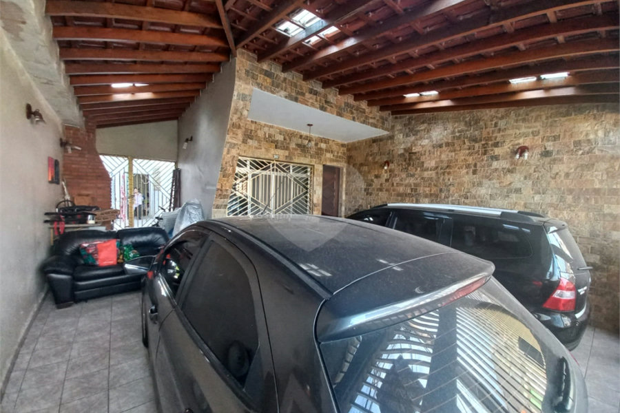 Sobrado à venda com 3 quartos em Vila Paiva, São Paulo, SP