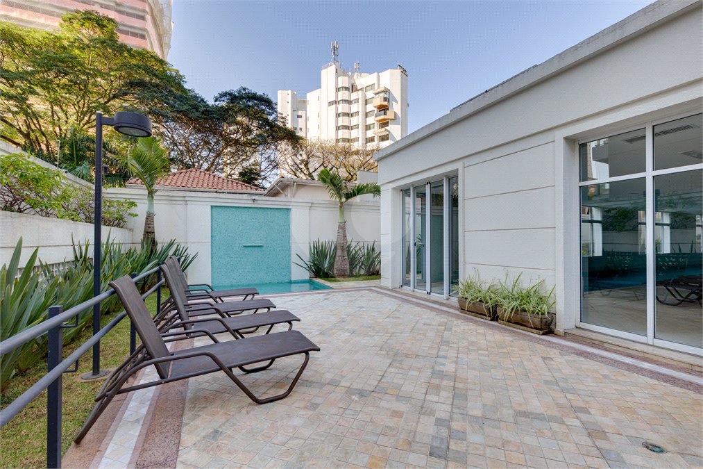 Apartamento à venda com 4 quartos, sendo 2 suítes, em Campo Belo, São Paulo, SP