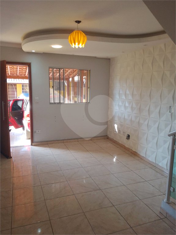 Casa à venda com 2 quartos no condomínio Residencial Armênia, Ferraz de Vasconcelos - SP