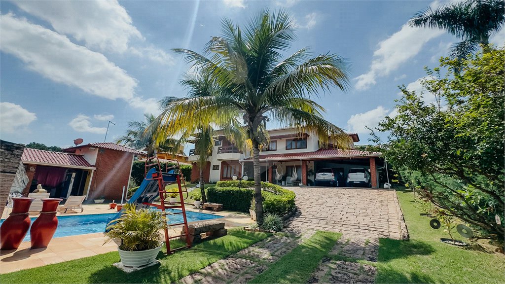 Casa à venda com 4 suítes no condomínio Monte Belo, Salto - SP