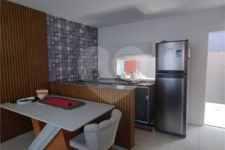 Casa à venda com 2 suítes no condomínio Residencial Camila., Rio de Janeiro - RJ