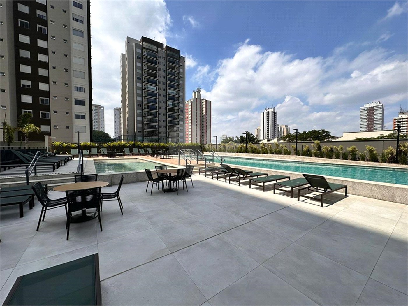 Apartamento à venda com 4 quartos, sendo 3 suítes,  em Parque São Jorge, São Paulo, SP