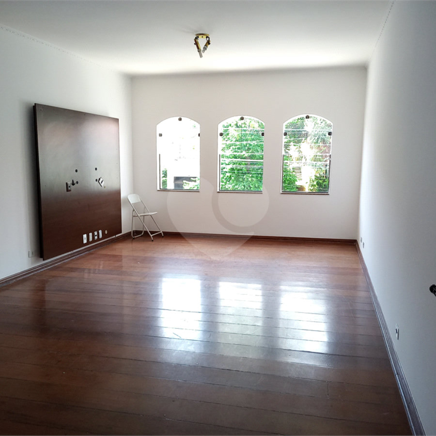 Sobrado à venda com 3 quartos, sendo 2 suítes, em Jardim Franca, São Paulo, SP