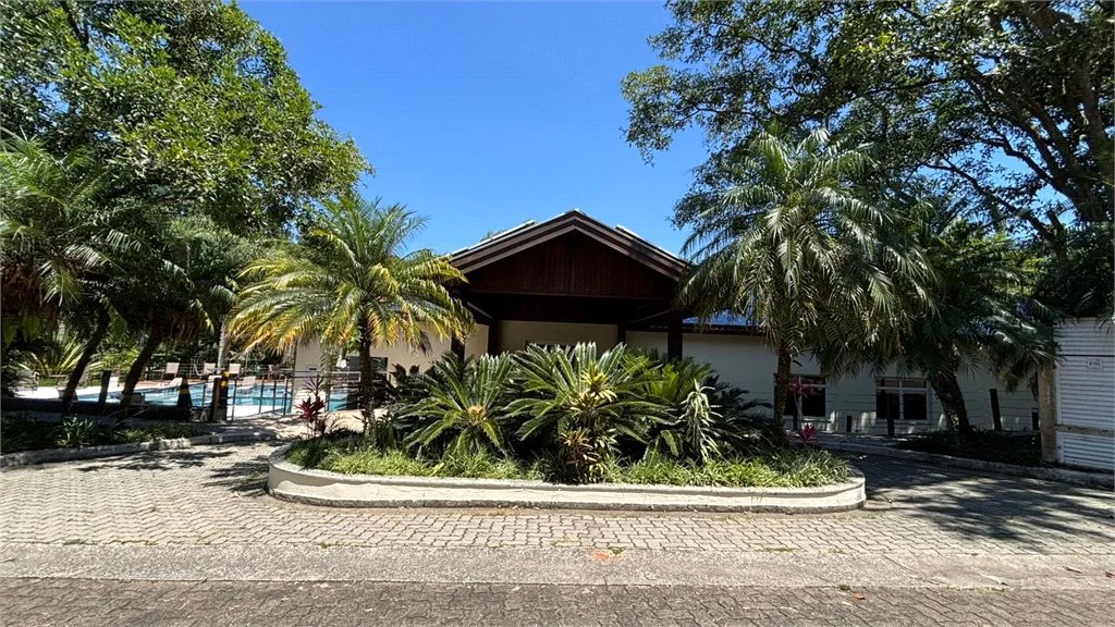 Casa à venda com 3 quartos, sendo 1 suíte,  no condomínio Villagio da Granja, Cotia - SP