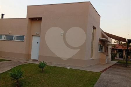 Casa à venda com 3 suítes no condomínio Haras Paineiras, Salto - SP