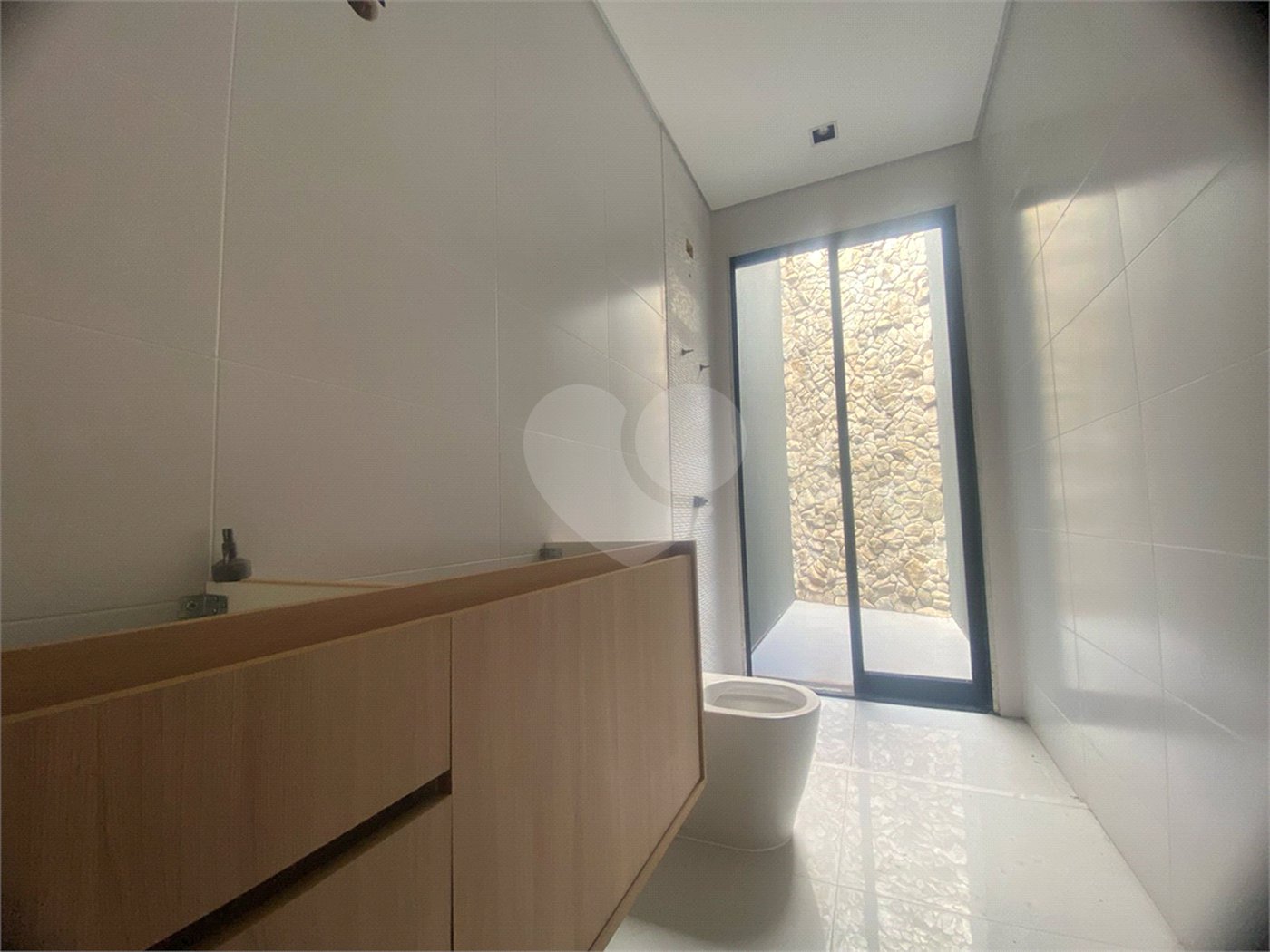 Casa à Venda no Condomínio Damha III
