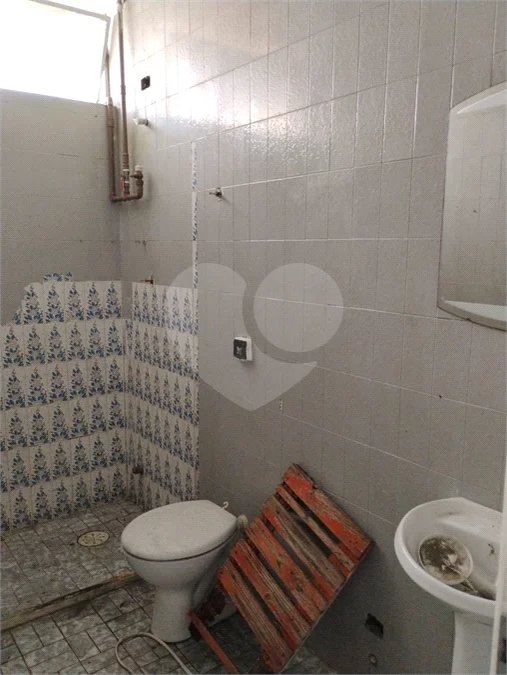 Sobrado na Vila Santa Catarina — 121 m² | Esquina Estratégica
