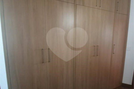 Apartamento Cobertura, no Condomínio Porto Sol.