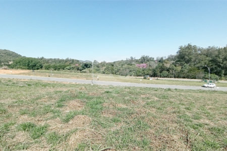 Terreno à venda com 1 suíte em Jardim Portugal, Valinhos, SP