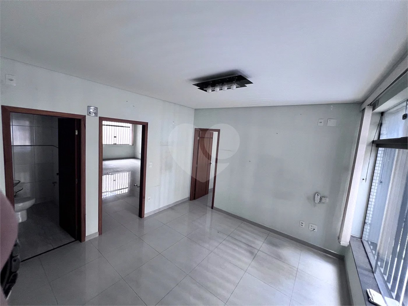 Prédio Comercial de Alto Padrão - 253m², 5 Salas, 5 banheiros , 3 Vagas , à venda na Moóca