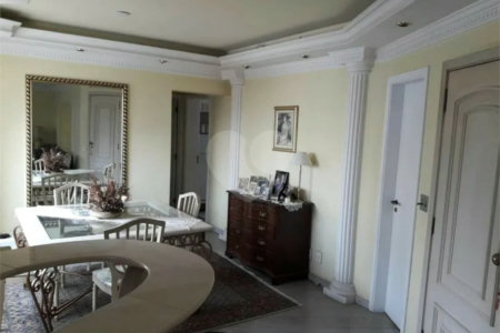Apartamento à venda com 3 suítes em Santa Teresinha, São Paulo, SP