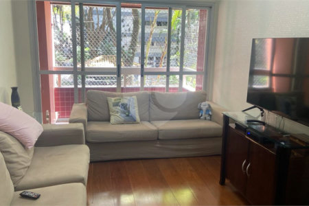 Apartamento à venda com 3 quartos, sendo 1 suíte, em Jardim Marajoara, São Paulo, SP