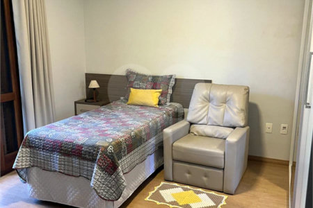Casa Térrea à venda com 5 quartos, sendo 1 suíte, em Vila Santana, Mogi das Cruzes, SP