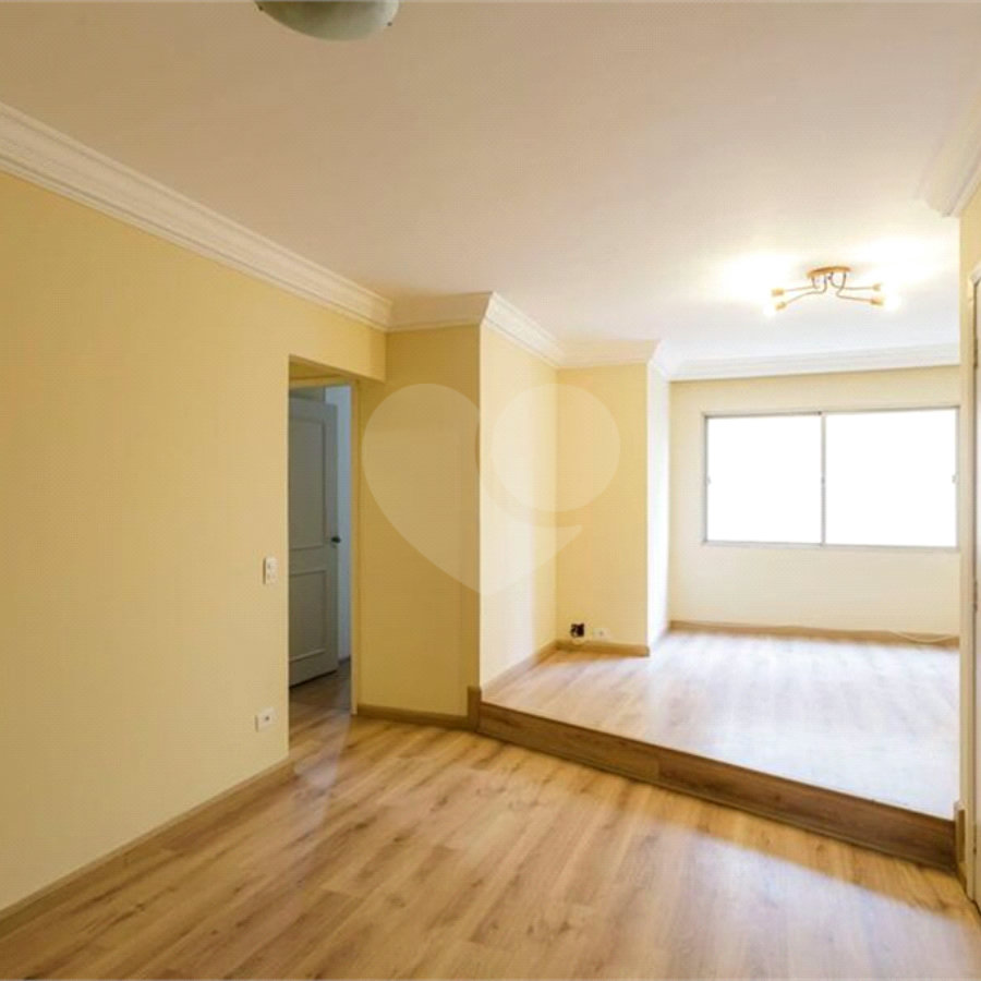 Apartamento à venda com 2 quartos, sendo 1 suíte, em Vila Uberabinha, São Paulo, SP