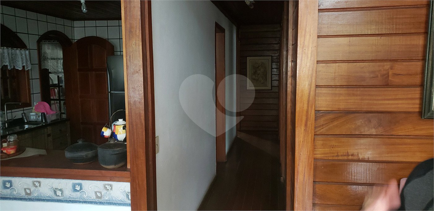 Casa à venda com 4 quartos, sendo 1 suíte, em Serra da Cantareira, Mairiporã, SP