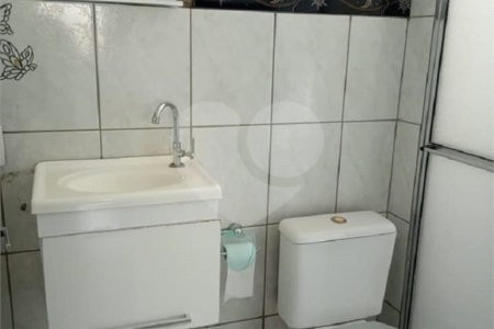 Apartamento no Condomínio Residencial Jardim das Torres.