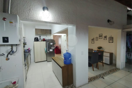 Casa à venda com 2 quartos, sendo 1 suíte, no condomínio Residencial Viva Vida, Cotia - SP