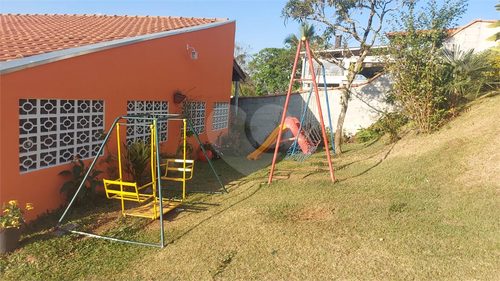 Chácara para alugar com 5 quartos, sendo 3 suítes, em Jardim Estância Brasil, Atibaia, SP
