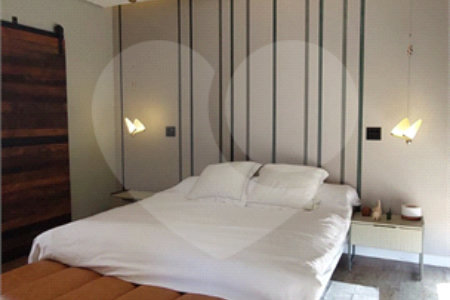 Casa à venda com 3 suítes no condomínio Figueira Garden, Atibaia - SP