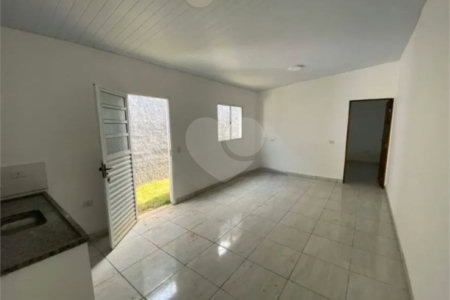 Casa Térrea à venda com 2 quartos em Vila Santa Helena, Atibaia, SP