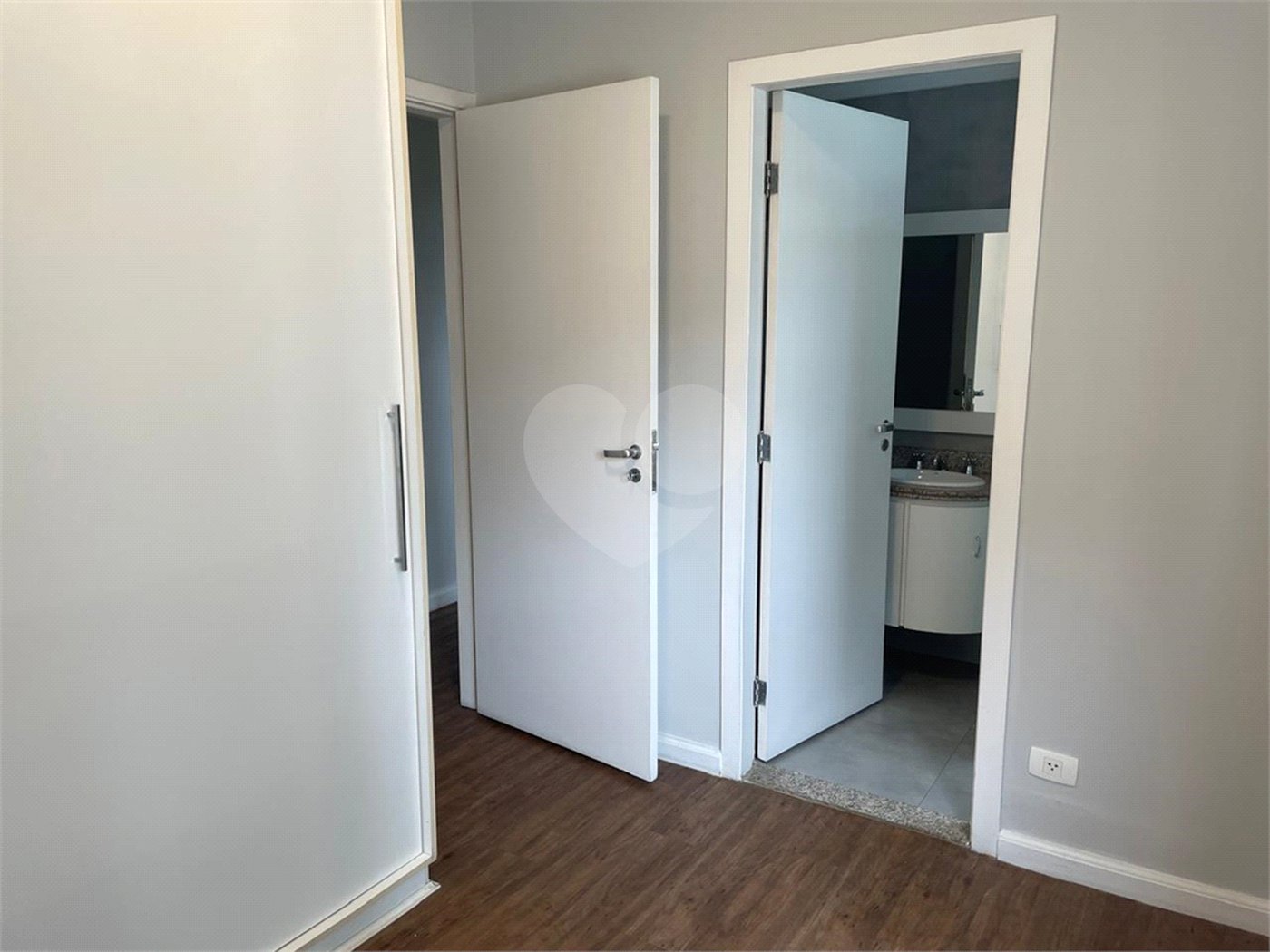 Apartamento à venda com 3 suítes em Campo Belo, São Paulo, SP