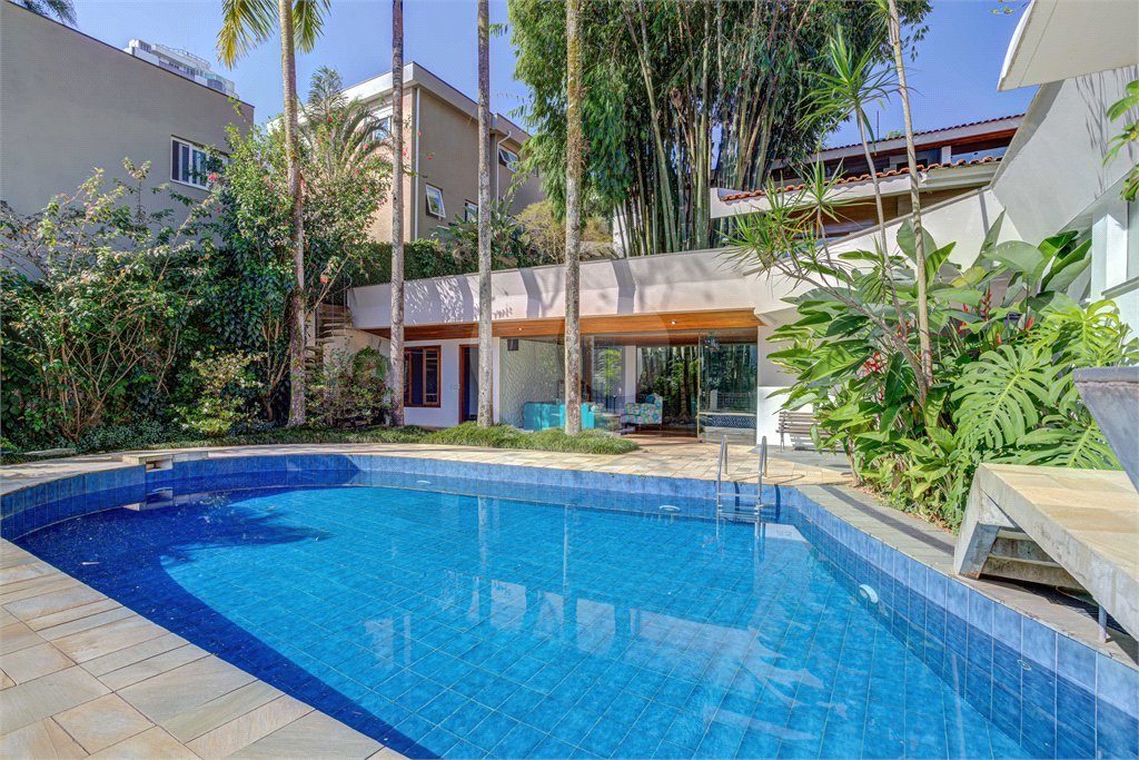 Casa de Vila à venda com 4 suítes em Alto da Boa Vista, São Paulo, SP