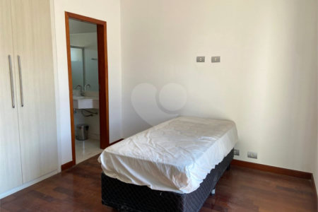 Casa para alugar com 3 quartos, sendo 2 suítes, em Vila Carrão, São Paulo, SP