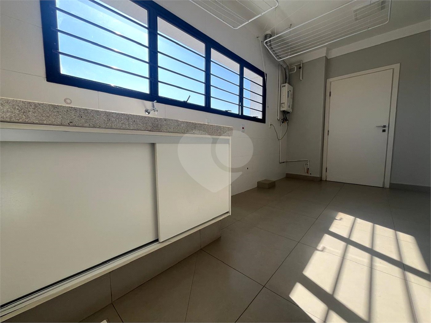 Apartamento à venda com 3 suítes no Centro, Sorocaba, SP