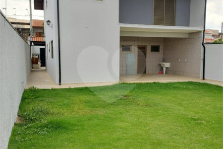 Sobrado à venda com 3 quartos, sendo 1 suíte,  em Jardim Regina, Indaiatuba, SP