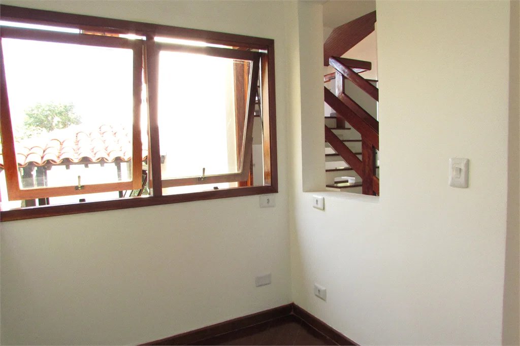 Casa para alugar com 4 quartos, sendo 2 suítes, em Cidade São Francisco, São Paulo, SP