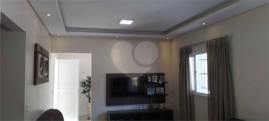 Casa à venda com 3 quartos, sendo 1 suíte, em Santa Cândida, Vinhedo, SP