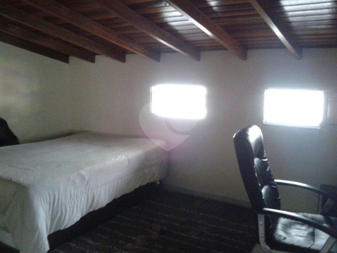 Sobrado à venda com 5 quartos, sendo 4 suítes, em Horto, São Paulo, SP