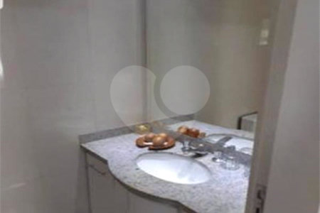 Apartamento à venda com 3 quartos, sendo 1 suíte,  em Paraíso do Morumbi, São Paulo, SP