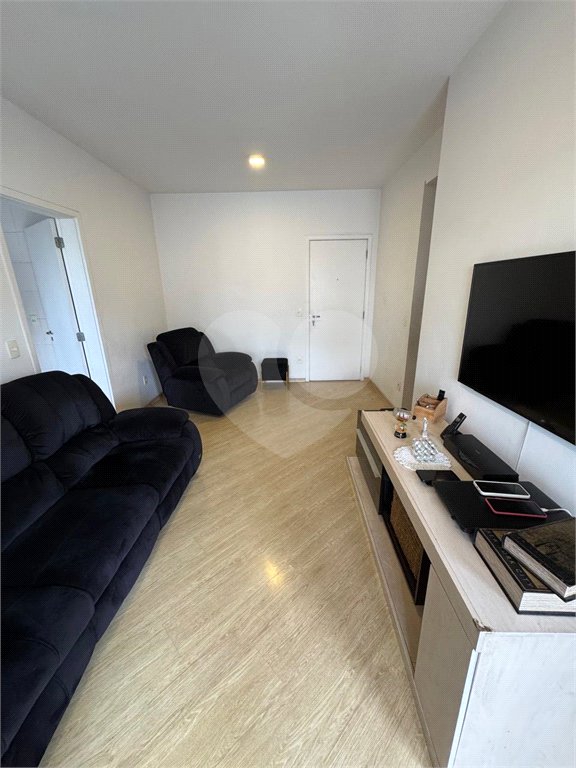 Apartamento à venda com 3 quartos, sendo 1 suíte, em Vila Gilda, Santo André, SP