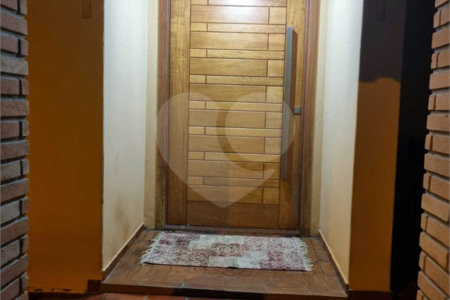Casa à venda com 4 quartos, sendo 1 suíte, em Vila Leão, Sorocaba, SP