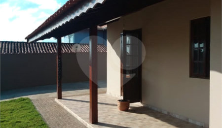 Casa à venda com 3 quartos, sendo 1 suíte,  no condomínio Marf Ii, Bom Jesus dos Perdões - SP