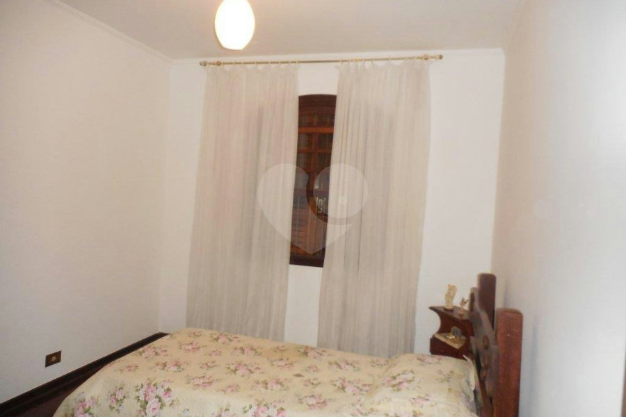 Casa à venda com 3 quartos, sendo 1 suíte, em Piraporinha, Diadema, SP