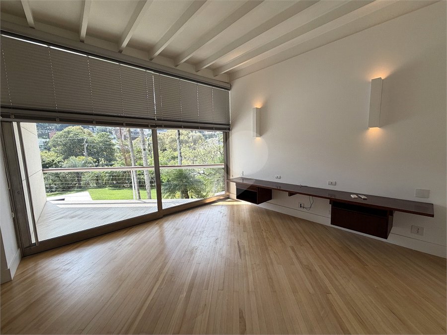 Casa à venda com 4 suítes em Residencial Tamboré, Barueri, SP