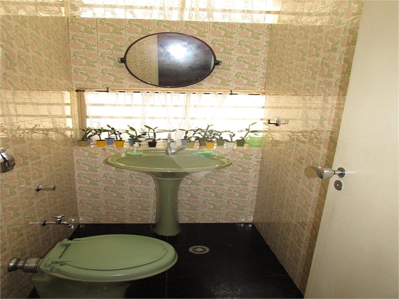 Sobrado à venda com 4 quartos, sendo 1 suíte,  em Sumaré, São Paulo, SP
