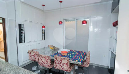 Sobrado à venda com 4 quartos, sendo 3 suítes,  em Casa Verde, São Paulo, SP