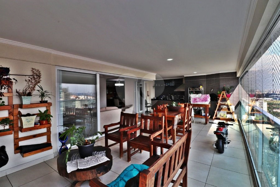 Apartamento à venda com 3 suítes em Santa Teresinha, São Paulo, SP