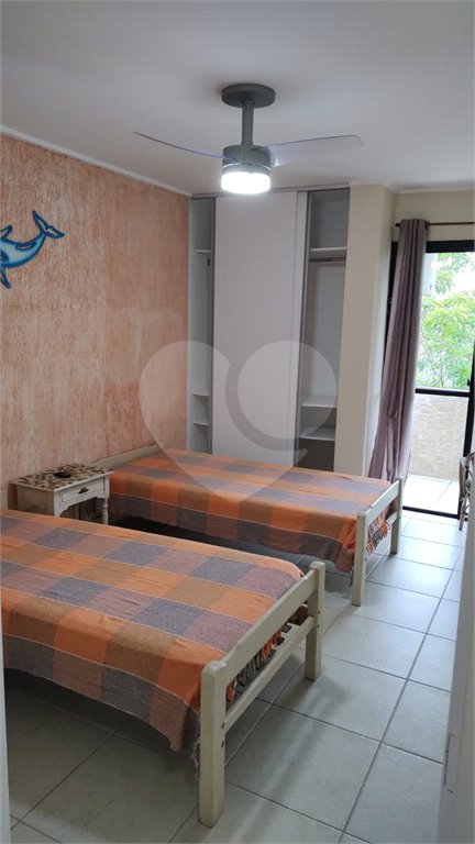 Duplex à venda com 3 quartos, sendo 1 suíte, em Enseada, Guarujá, SP