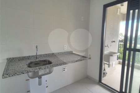 Apartamento à venda com 3 quartos, sendo 1 suíte, em Vila Anastácio, São Paulo, SP