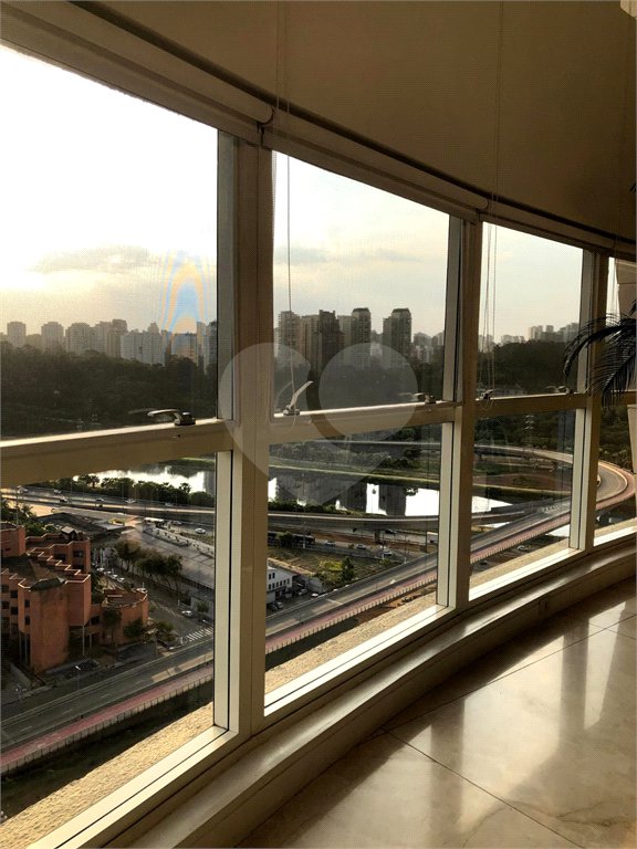 Cobertura à venda ou para alugar com 3 suítes em Granja Julieta, São Paulo, SP