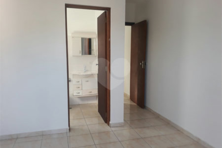 Sobrado para alugar com 3 quartos, sendo 1 suíte, em Esplanada Mendes Moraes, São Roque, SP