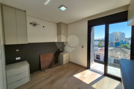 Sobrado à venda com 3 quartos, sendo 1 suíte, em Cidade dos Bandeirantes, São Paulo, SP