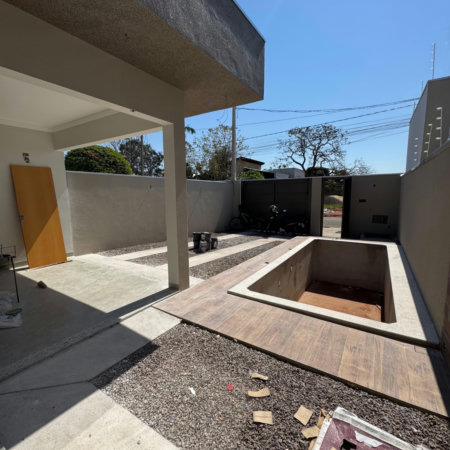 Casa à venda com 3 quartos, sendo 1 suíte, em Jardim dos Ipes, Três Lagoas, MS