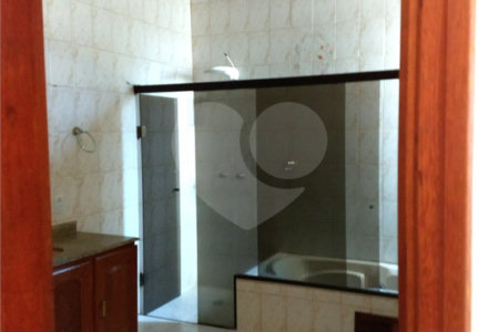 Sobrado à venda com 5 quartos, sendo 1 suíte, em Vila Esperia Ou Giglio, Atibaia, SP