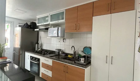 Casa à venda com 3 quartos, sendo 1 suíte,  no condomínio Vila das Cores, São Paulo - SP